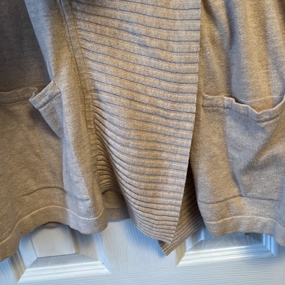 Gap cream colored waterfall cardigan size small - Picture 7 of 12